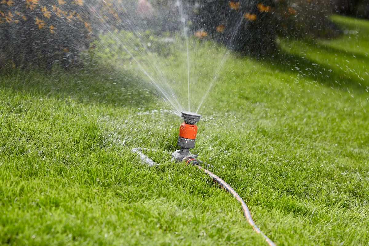 Дождеватель круговой Gardena Vario с салазками 01948-20.000.00_1