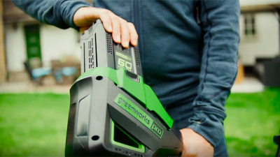 Триммер аккумуляторный Greenworks GD60BCBK4,60V, 40 см, бесщеточный с велосипедной ручкой, без АКБ и ЗУ 2108407