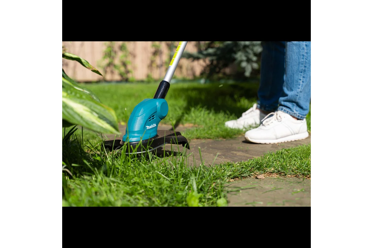 Триммер аккумуляторный Makita LXT 18В, 2в1 триммер/кромкорез, d-26см, телескоп штанг, BL1815N, DC18SD DUR181SY